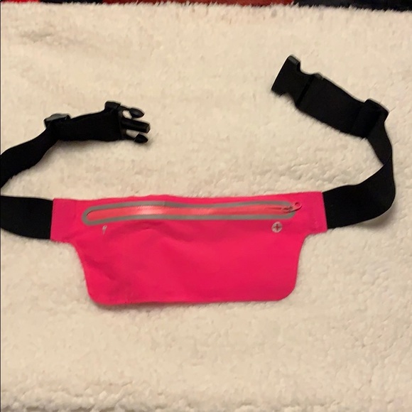 unknown Accessories - Running belt for phone 📱 keys 🔑- EUC